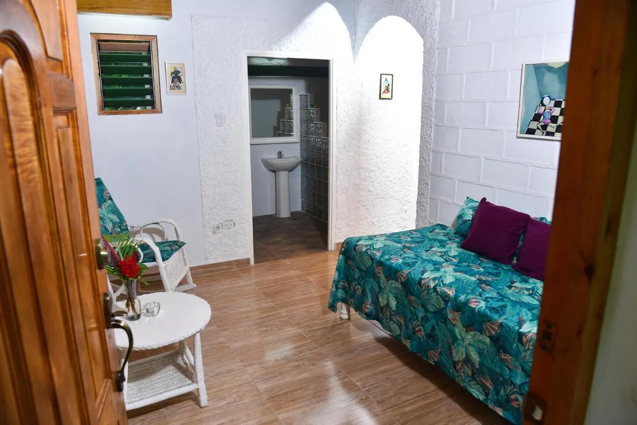Lighthouse Inn 2 Negril Hotel